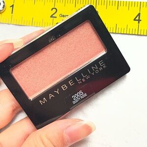 Maybelline Expert Wear Eyeshadow, 200S Dusty Rose - Brand New, Sealed